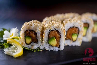 Maguro Spicy Uramaki (8 Stück, scharf)
