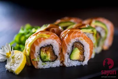 Shake Avo Uramaki (8 Stück)