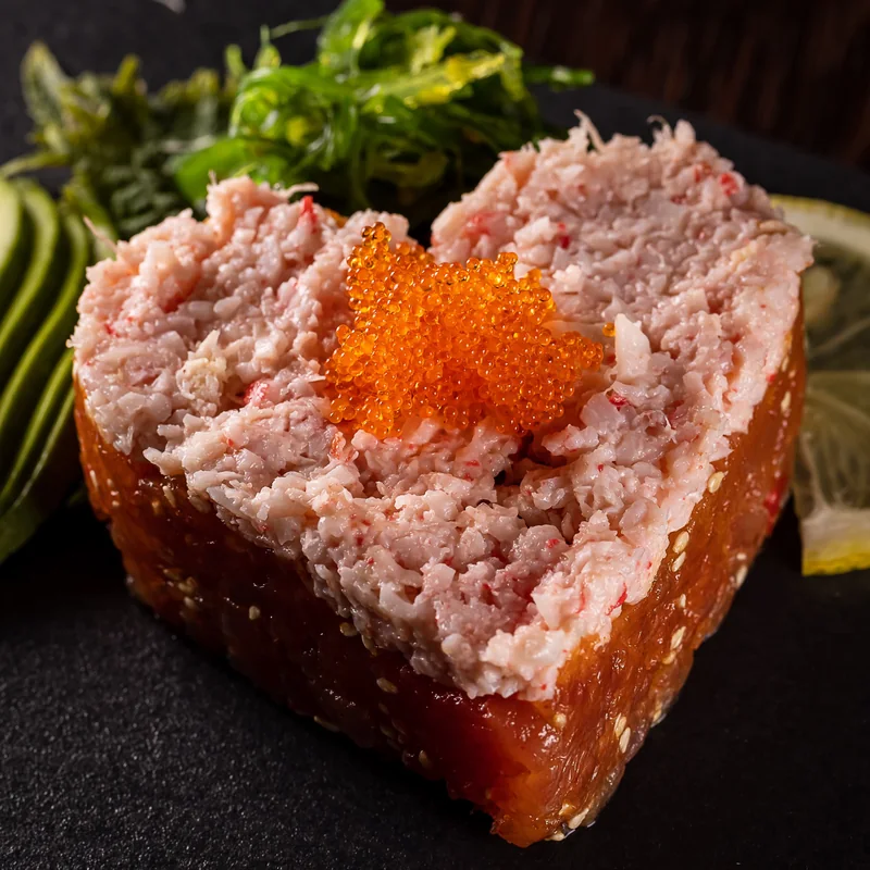Thunfisch-Tatar in Herzform