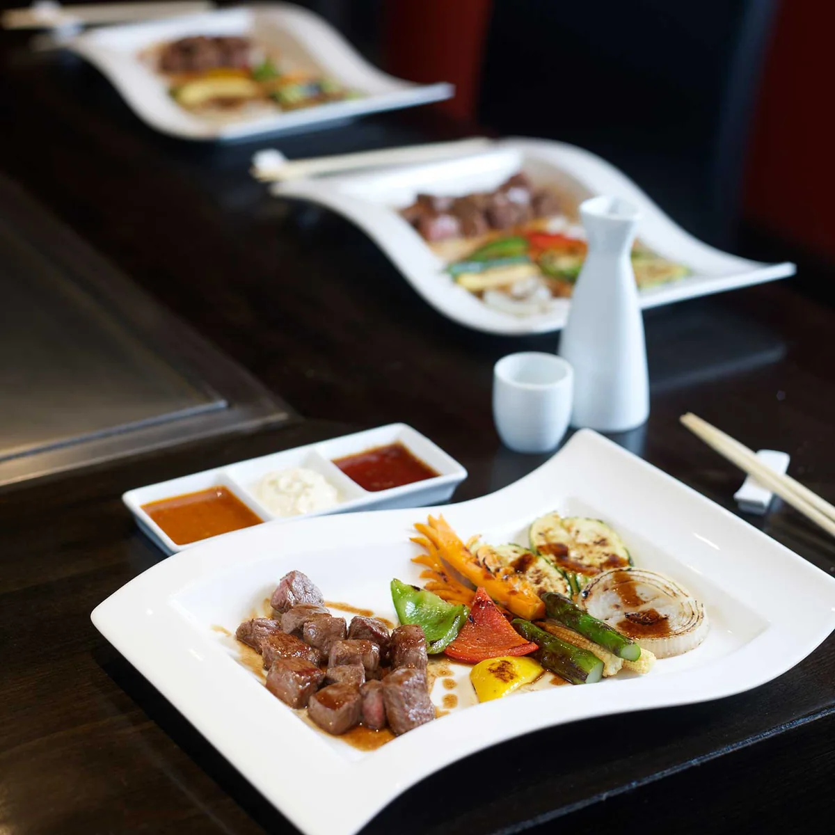 Teppanyaki-Teller mit Gemüse im Sayori Baden